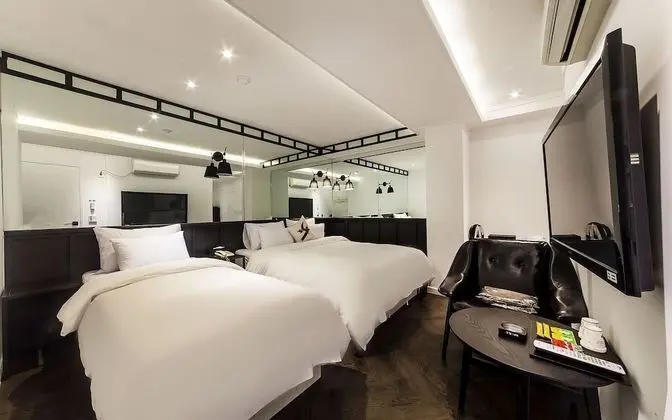 Oda (Business Room (2 beds Netflix availab)