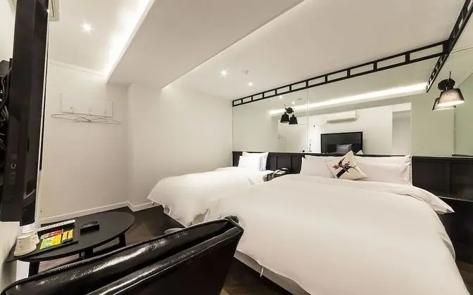 Oda (Business Room (2 beds Netflix availab)