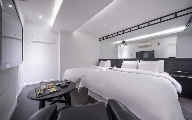 Oda (Business Room (2 beds Netflix availab)