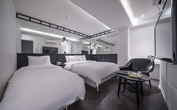 Oda (Business Room (2 beds Netflix availab)