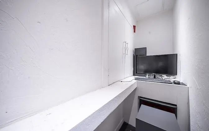 Oda (Business Room (2 beds Netflix availab)