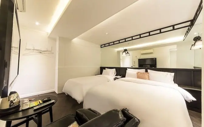 Oda (Business Room (2 beds Netflix availab)