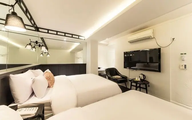 Oda (Business Room (2 beds Netflix availab)