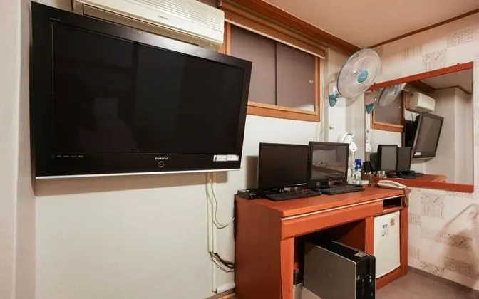 Oda (Standard (Standard 1PC Netflix ask at)