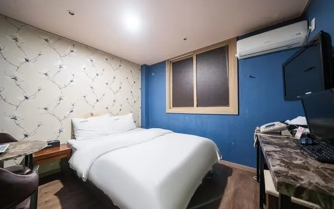 Oda (Small room)