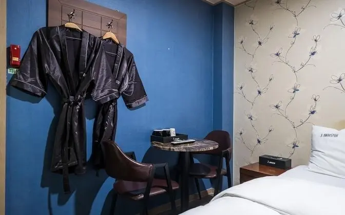 Oda (Small room)