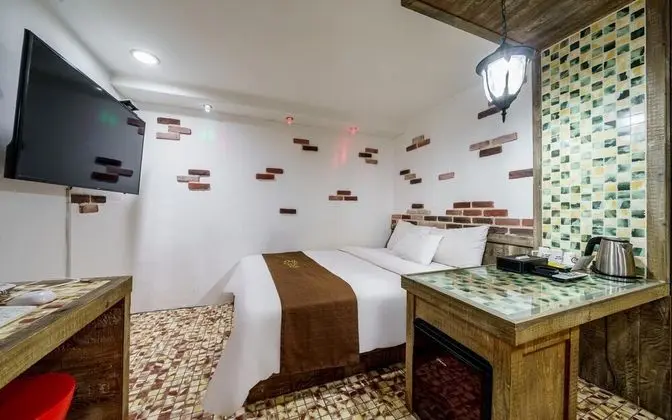 Oda (Standard Room (Must Inquire In-advanc)