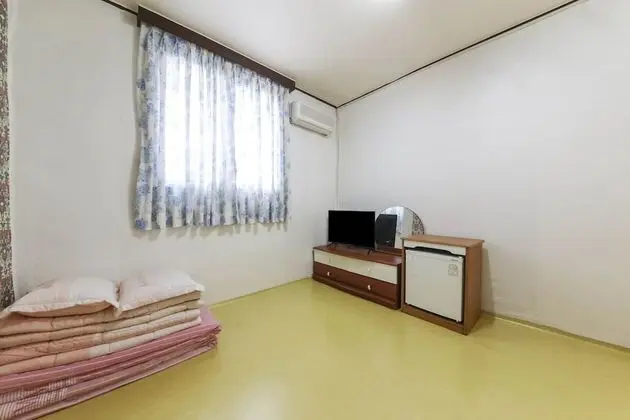 Korean Traditional Room (2 ppl)