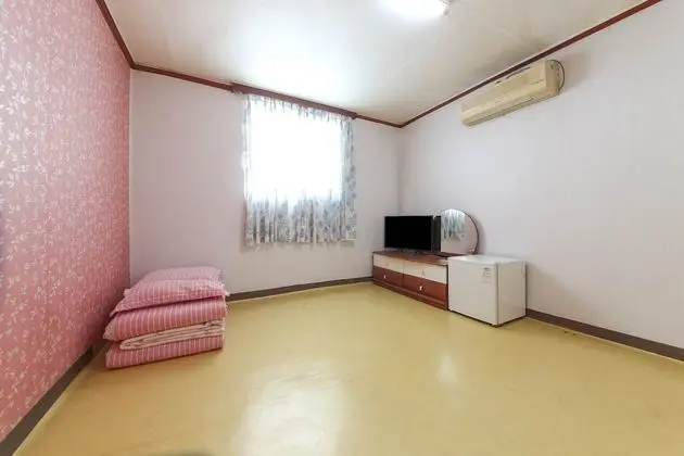 Korean Traditional Room (4 ppl)