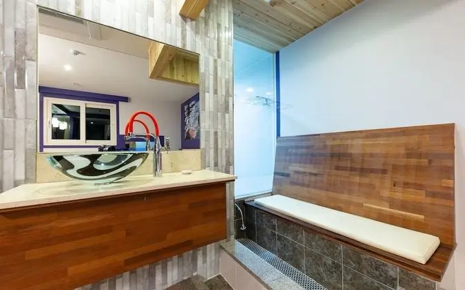 Oda (General rooms (a massage room styler )