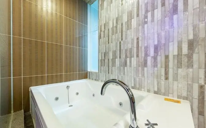 Oda (General rooms (a massage room styler )