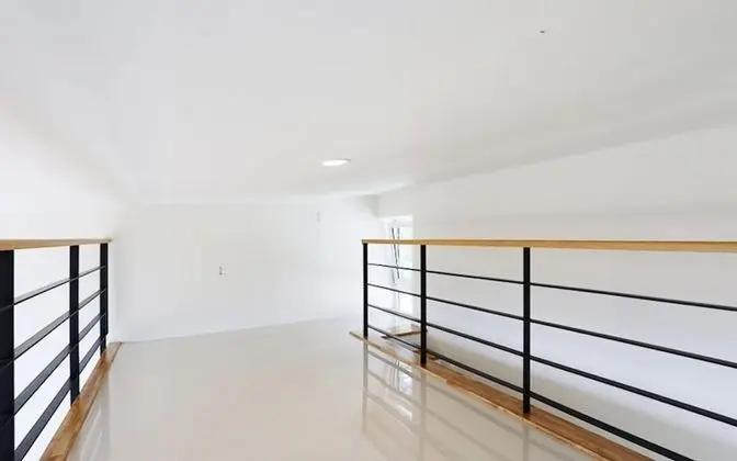 Oda (Room 201 (multiple floors large rooms)