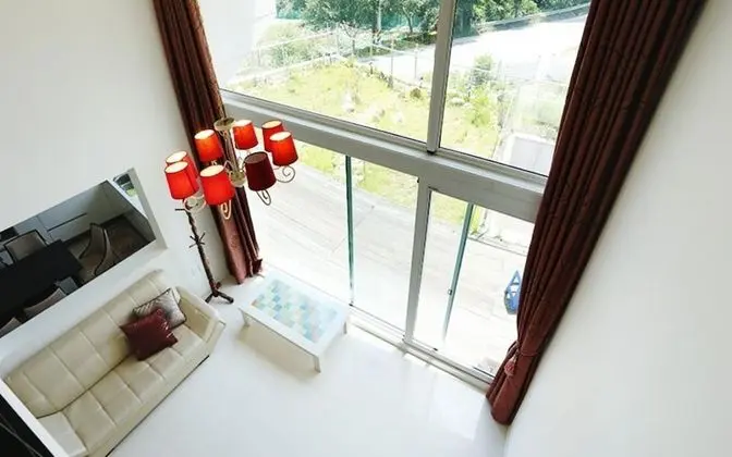 Oda (Room 201 (multiple floors large rooms)