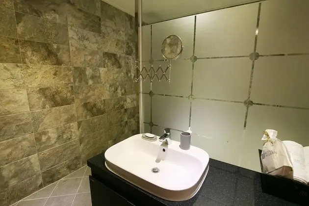 Oda (Special Room (King Bed + Jetted Spa T)