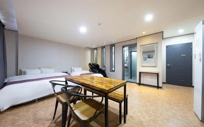 Oda (VIP/2 Bed/Free Breakfast (Netflix Ava)
