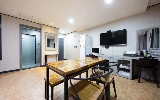 Oda (VIP/2 Bed/Free Breakfast (Netflix Ava)