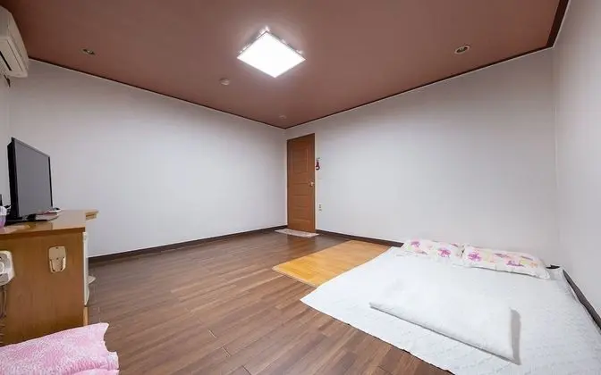 Oda (Ondol Room)