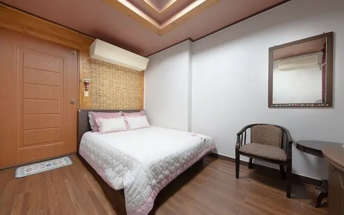 Oda (Standard Room)