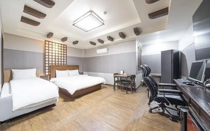 Oda (Special room (75 TV Netflix Wave YouT)