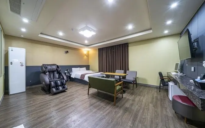 Oda (VIP room (Styler Massage chair bathtu)