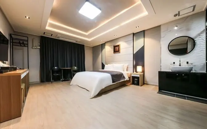 Oda (Standard (Double Bed+S Bed))