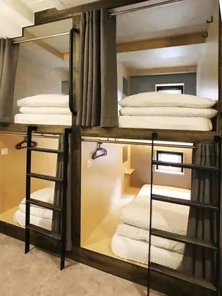 Design Ortak Ranzalı Oda, Sadece kadınlar için