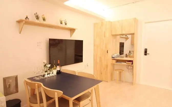 Oda (Party room)