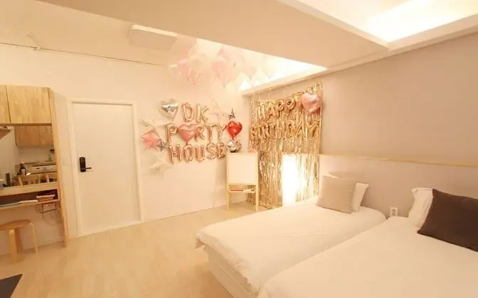 Oda (Party room)