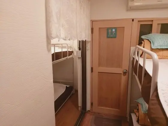 Shared Dormitory, Women only with Ensuite Bathroom (4 people, Foreigners Only)