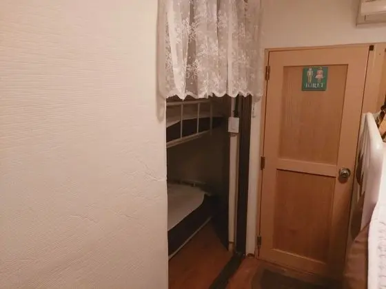 Shared Dormitory, Women only with Ensuite Bathroom (4 people, Foreigners Only)