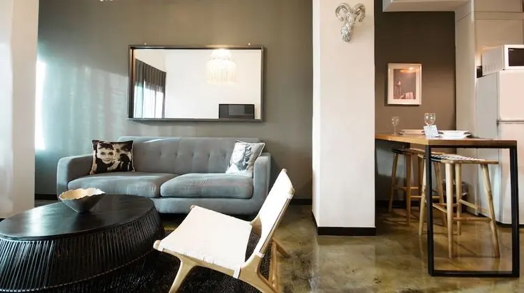 DUPLEX LOFT (No Children allowed)