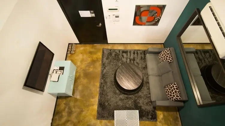 DUPLEX LOFT (No Children allowed)