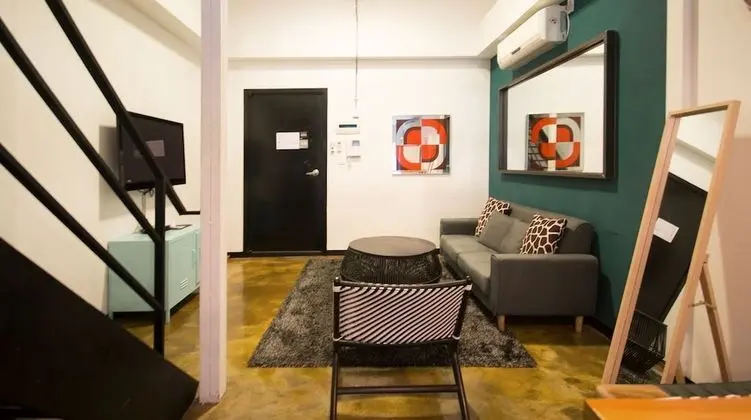 DUPLEX LOFT (No Children allowed)