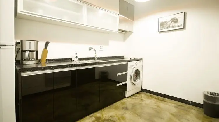 DUPLEX LOFT (No Children allowed)
