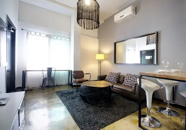 DUPLEX LOFT (No Children allowed)