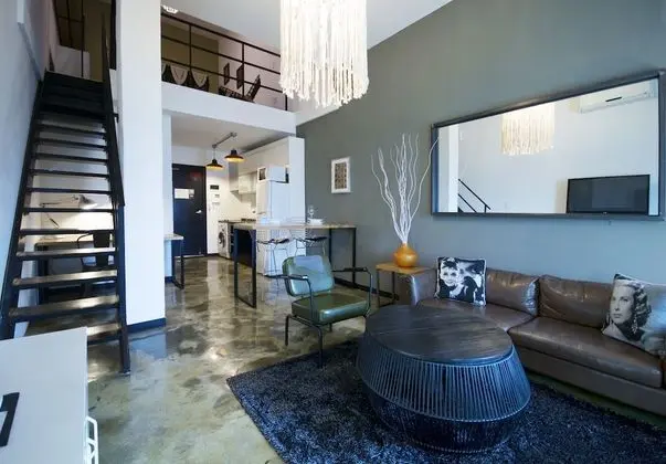 DUPLEX LOFT (No Children allowed)