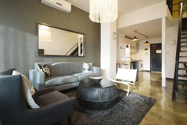 DUPLEX LOFT (No Children allowed)