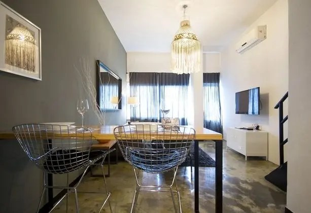 DUPLEX LOFT (No Children allowed)