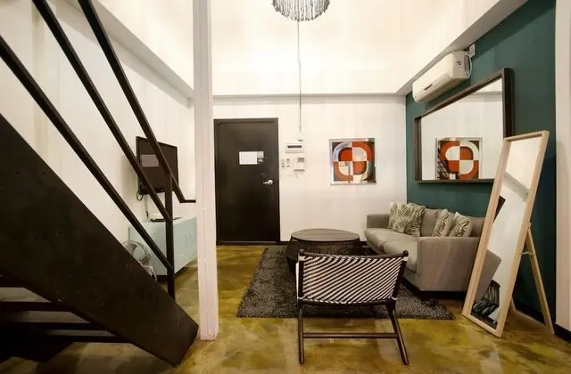 DUPLEX LOFT (No Children allowed)