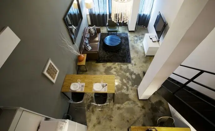 DUPLEX LOFT (No Children allowed)