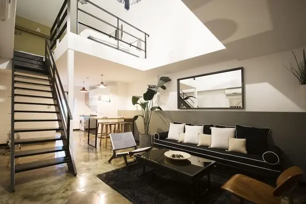 DUPLEX SUITE (No Children allowed)
