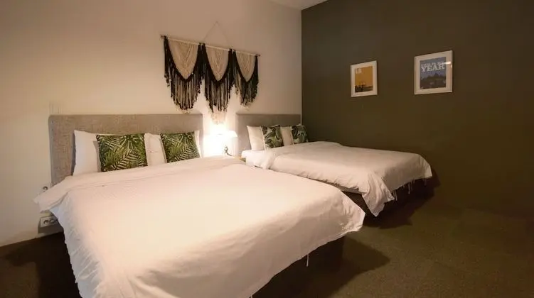 DUPLEX SUITE (No Children allowed)