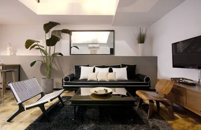 DUPLEX SUITE (No Children allowed)