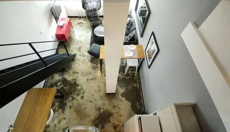 DUPLEX SUITE (No Children allowed)