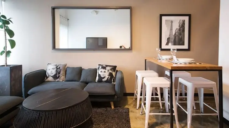 DUPLEX SUITE (No Children allowed)