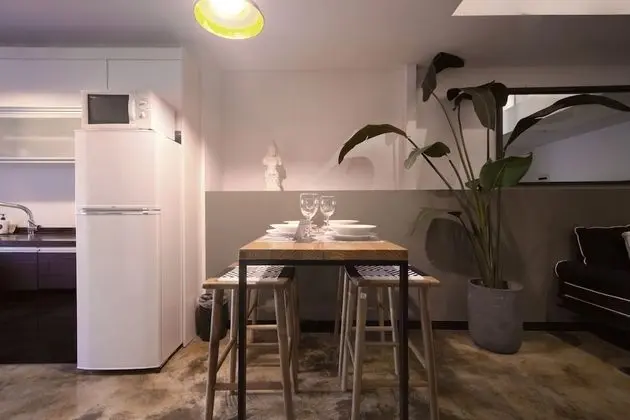 DUPLEX SUITE (No Children allowed)