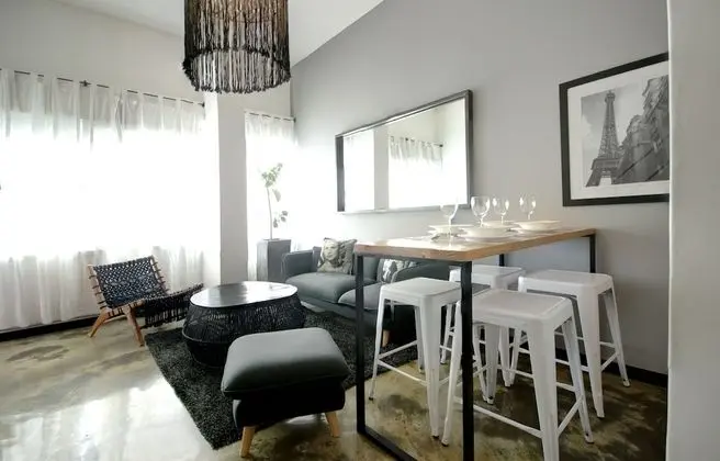 DUPLEX SUITE (No Children allowed)
