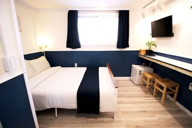 Standard Tek Büyük Yataklı Oda, 1 Çift Kişilik Yatak, Sigara İçilmez (non-Korean nationals only)