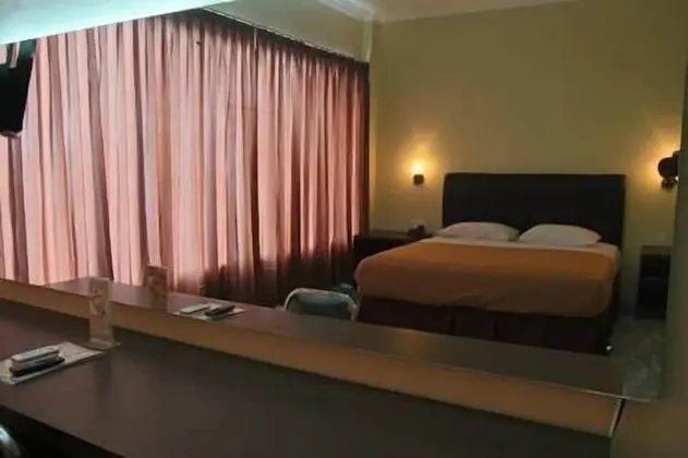 Deluxe Room Twin