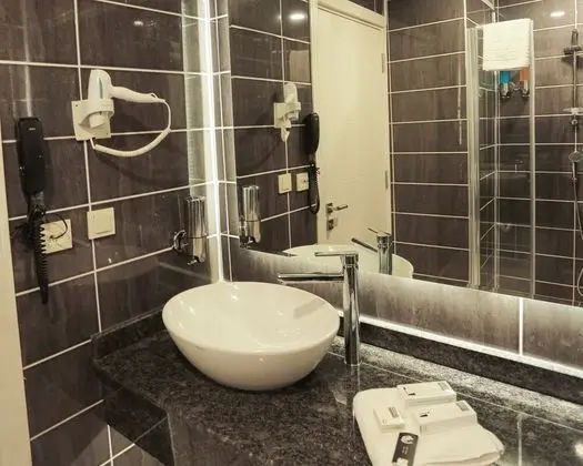 Standard Tek Büyük veya İki Ayrı Yataklı Oda